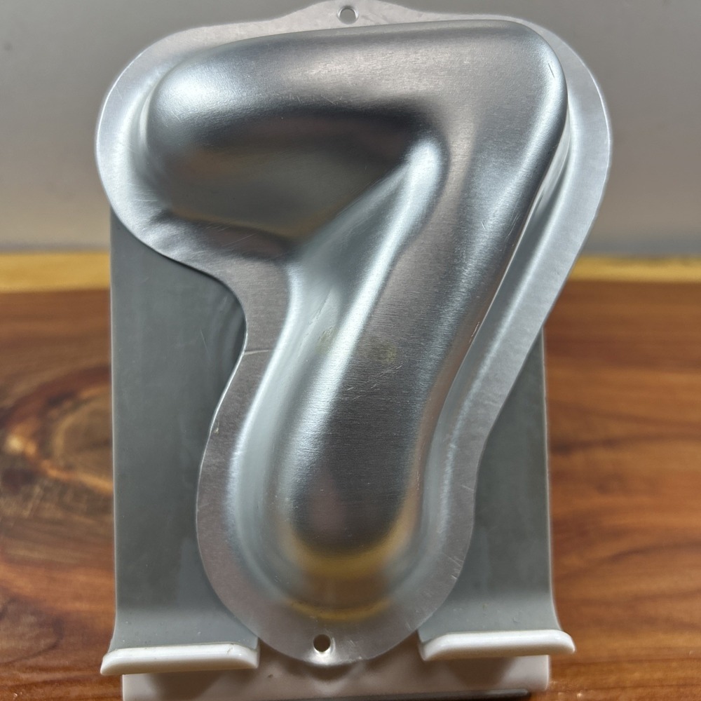 Small Number 7 Birthday Cake Pan 4x5x1 1/2